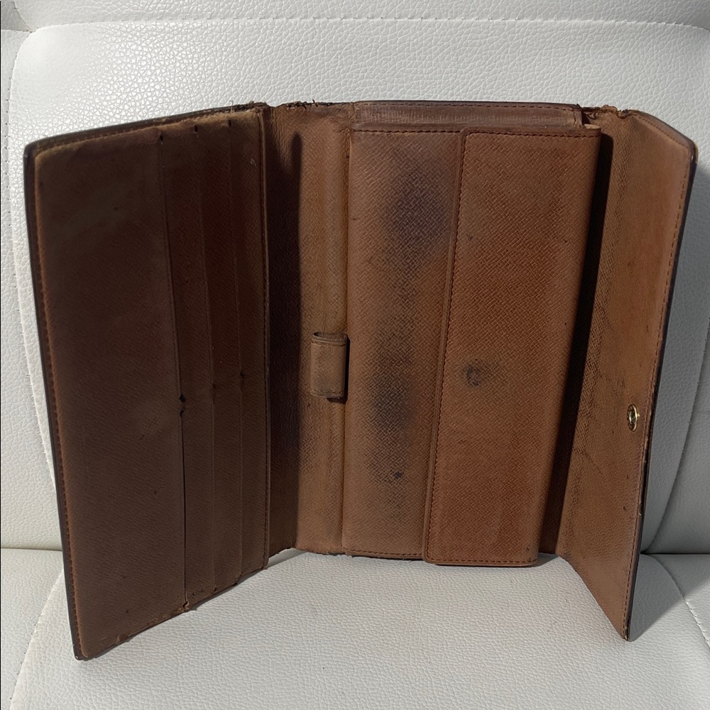 Authentic Louis Vuitton Monogram International Long Wallet - Picture 7 of 14